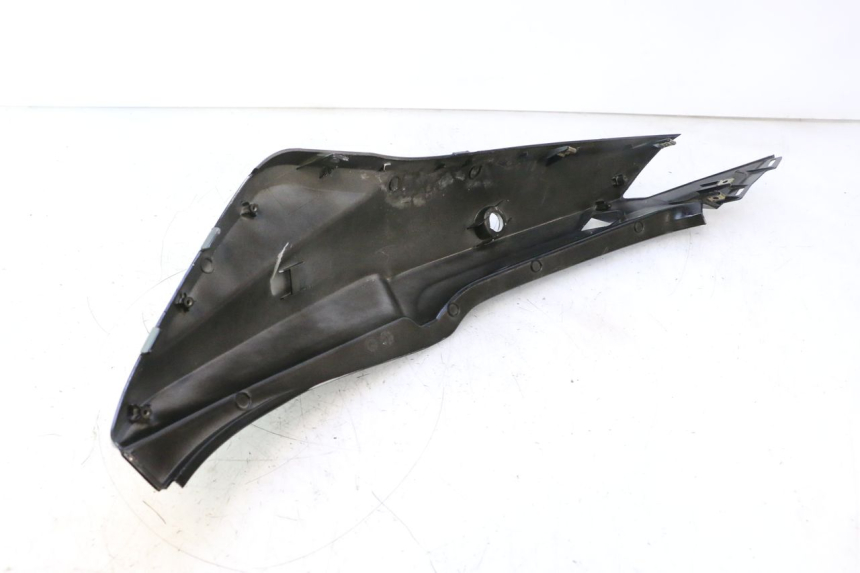 photo de CARENADO TRASERO IZQUIERDA KYMCO SUPER 8 2T 50 (2007 - 2013) - Marcados y referencias originales