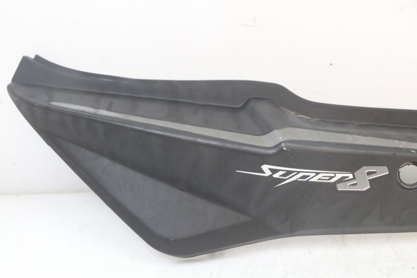 photo de CARENADO TRASERO IZQUIERDA KYMCO SUPER 8 4T 50 (2018 - 2020) - Otra perspectiva