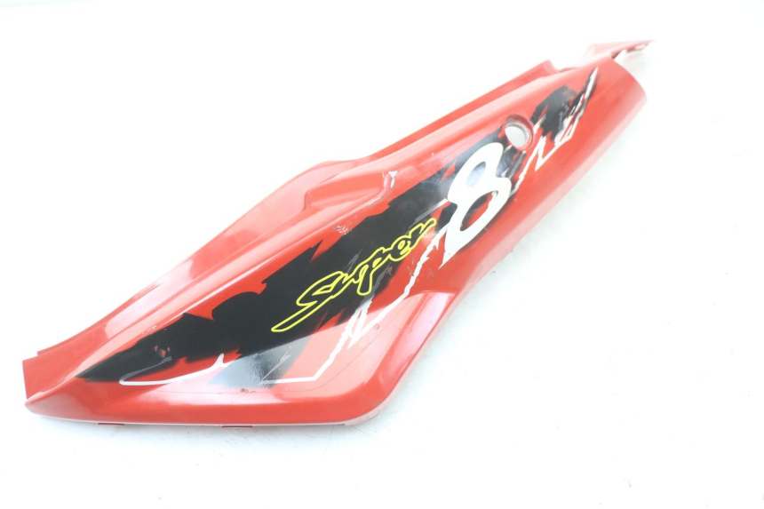 photo de CARENADO TRASERO IZQUIERDA KYMCO SUPER 8 125 (2008 - 2015) - Detalle de la pieza