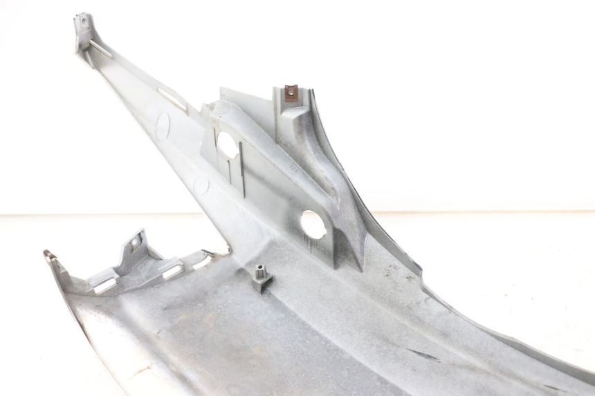 photo de CARENADO TRASERO IZQUIERDA SUZUKI BURGMAN 125 (2007 - 2014) - Detalle de la pieza