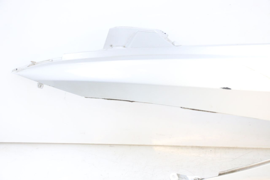 photo de CARENADO TRASERO IZQUIERDA SUZUKI BURGMAN 125 (2007 - 2014) - Zoom sobre los componentes