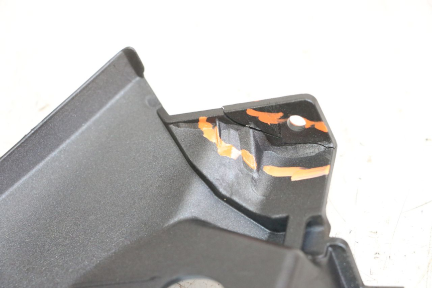 photo de CARENADO TRASERO IZQUIERDA SUZUKI BURGMAN 125 (2018 - 2021) - Detalle de la pieza