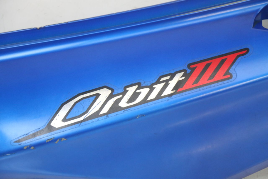 photo de FLANCO TRASERO IZQUIERDO SYM ORBIT III 3 4T 50 (2018 - 2021) - Primer plano técnico