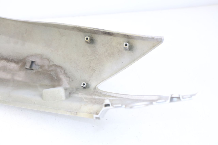 photo de CARENADO TRASERO IZQUIERDA SYM SYMPHONY 50 (2009 - 2015) - Detalle de la pieza