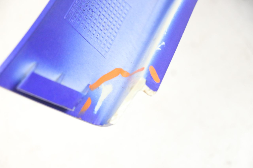 photo de CARENADO TRASERO IZQUIERDA YAMAHA TZR 50 (2008 - 2016) - Primer plano técnico