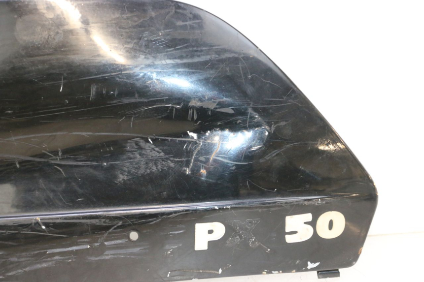 photo de CARENADO TRASERO IZQUIERDA PIAGGIO VESPA PK FL 2T 50 (1990 - 1996) - Recambio usado revisado