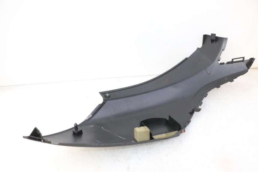 photo de CARENADO TRASERO IZQUIERDA MBK WAAP 125 (2008 - 2013) - Primer plano técnico