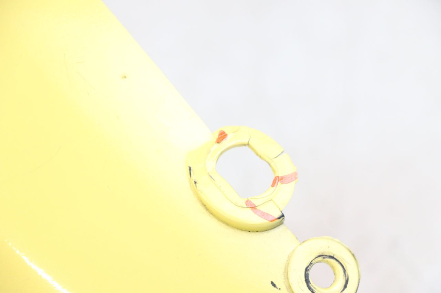 photo de CARENADO TRASERO IZQUIERDA YAMAHA WHY 50 (1998 - 2000) - Primer plano técnico