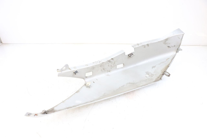 photo de FLANCO TRASERO IZQUIERDO YAMAHA XMAX X-MAX 125 (2006 - 2009) - Zoom estado de uso