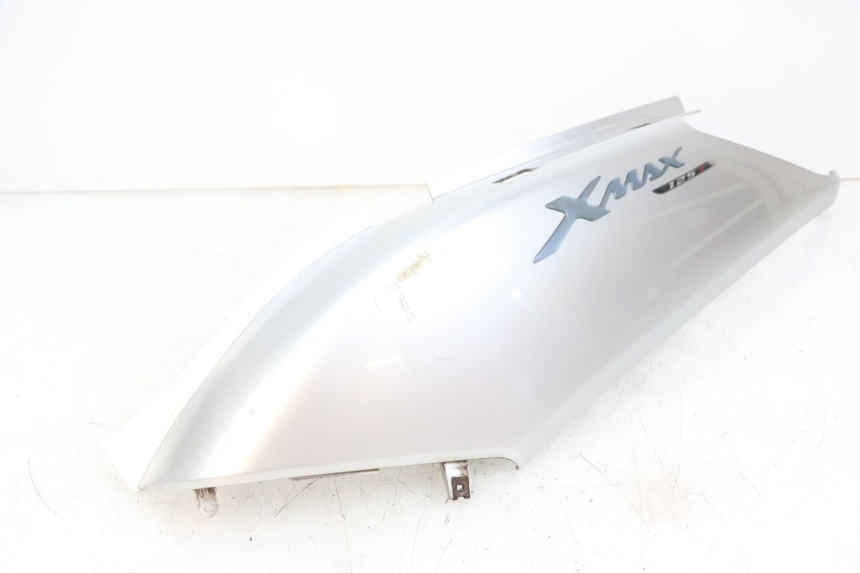 photo de FLANCO TRASERO IZQUIERDO YAMAHA XMAX X-MAX 125 (2006 - 2009) - Primer plano técnico