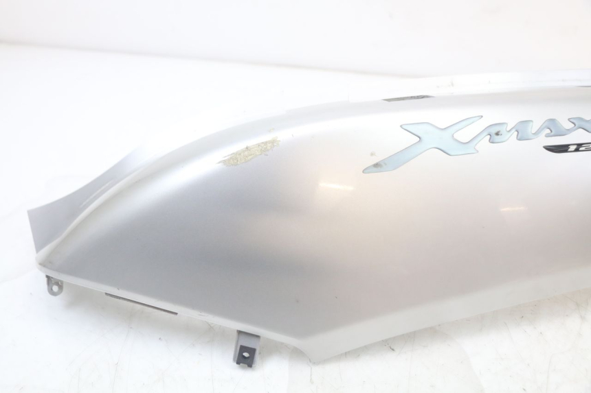 photo de FLANCO TRASERO IZQUIERDO YAMAHA XMAX X-MAX 125 (2006 - 2009) - Detalle de la pieza