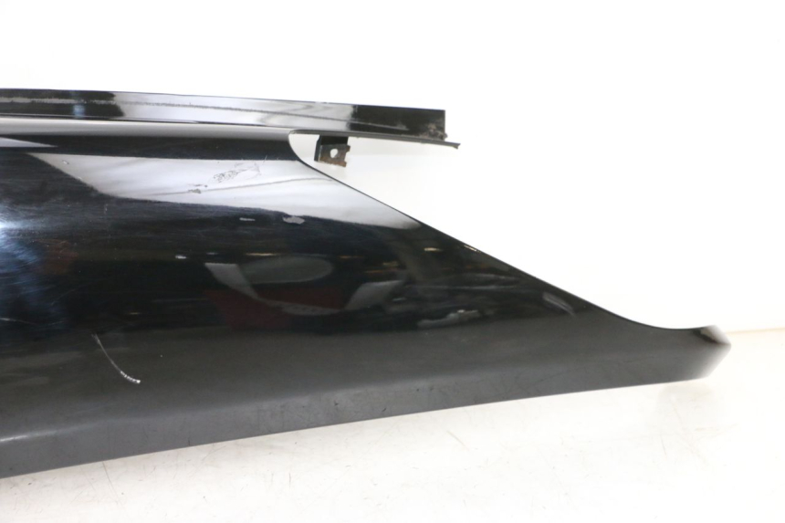 photo de FLANCO TRASERO IZQUIERDO YAMAHA XMAX X-MAX 125 (2006 - 2009) - Características distintivas