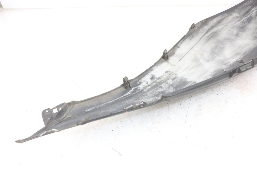 photo de FLANCO TRASERO IZQUIERDO PIAGGIO X10 125 (2012 - 2017) - Zoom estado de uso