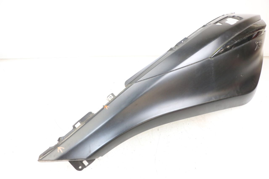 photo de FLANCO TRASERO IZQUIERDO PIAGGIO X10 125 (2012 - 2017) - Detalles de los puntos de fijación