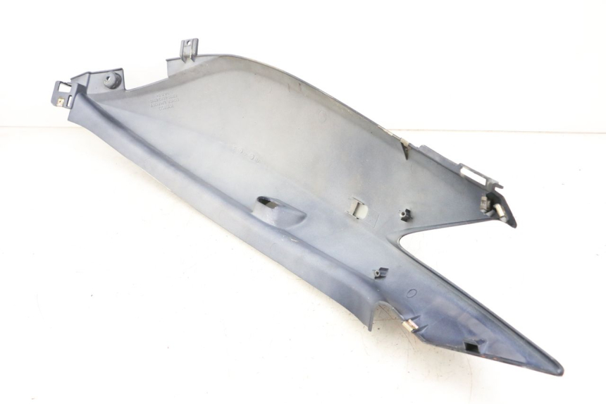 photo de FLANCO TRASERO IZQUIERDO KYMCO XCITING 250 (2006 - 2009) - Primer plano técnico