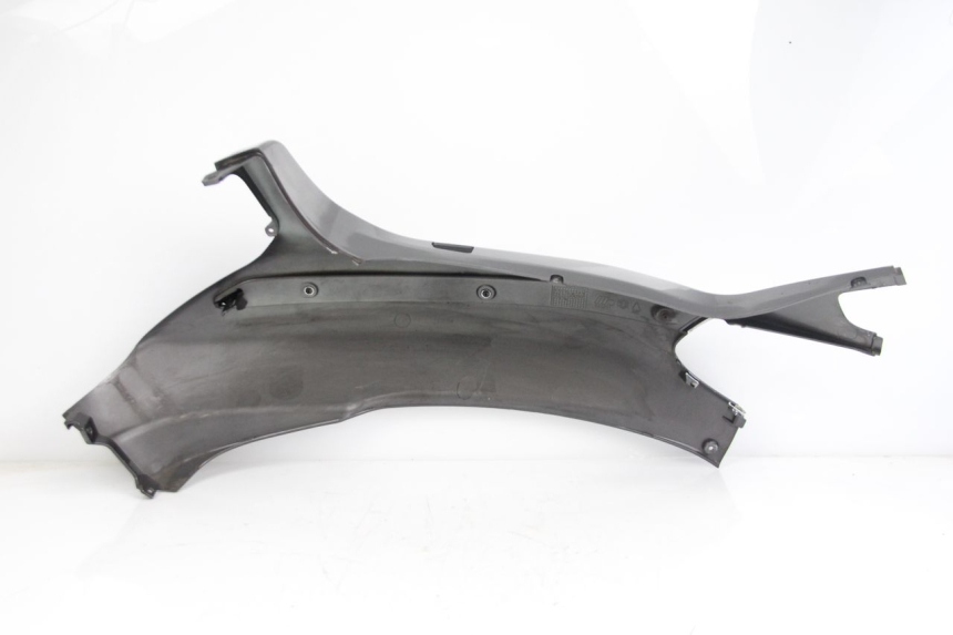 photo de FLANCO TRASERO IZQUIERDO PIAGGIO XEVO - X EVO 125 (2007 - 2017) - Primer plano técnico