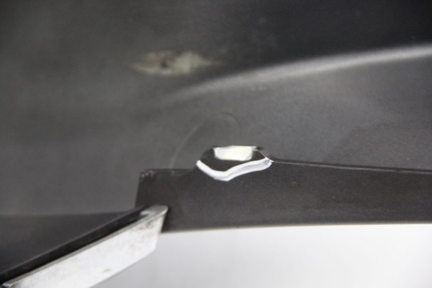 photo de FLANCO TRASERO IZQUIERDO PIAGGIO XEVO - X EVO 125 (2007 - 2017) - Recambio usado revisado