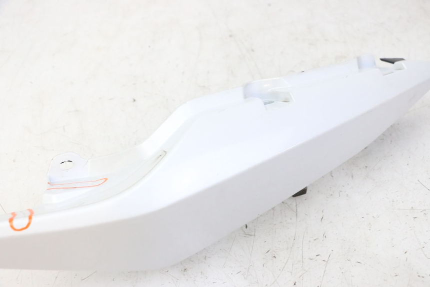 photo de CARENADO TRASERO IZQUIERDA YAMAHA XJ6 ABS 600 (2008 - 2016) - Zoom sobre los componentes