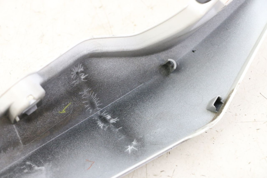 photo de CARENADO TRASERO IZQUIERDA YAMAHA XJ6 ABS 600 (2008 - 2016) - Zoom estado de uso