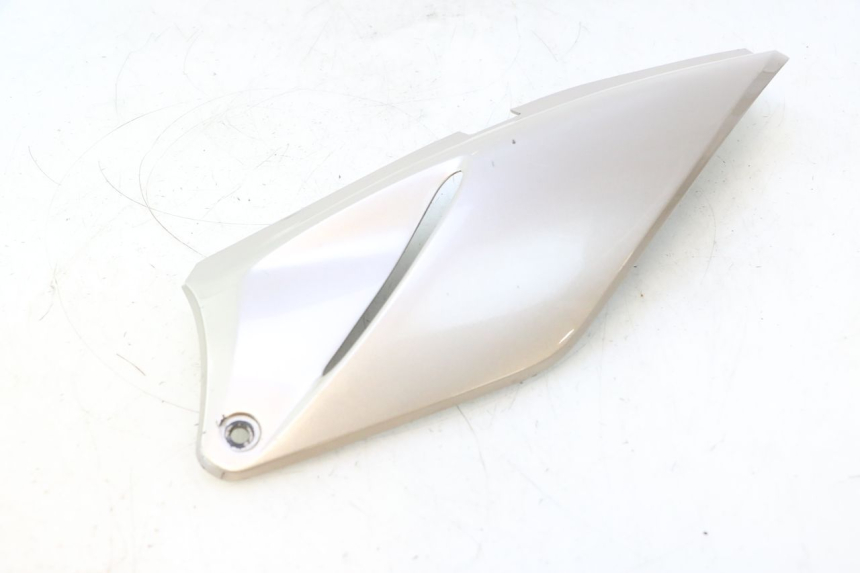 photo de CARENADO TRASERO IZQUIERDA HONDA XLV VARADERO 125 (2007 - 2012) - Detalles de los puntos de fijación