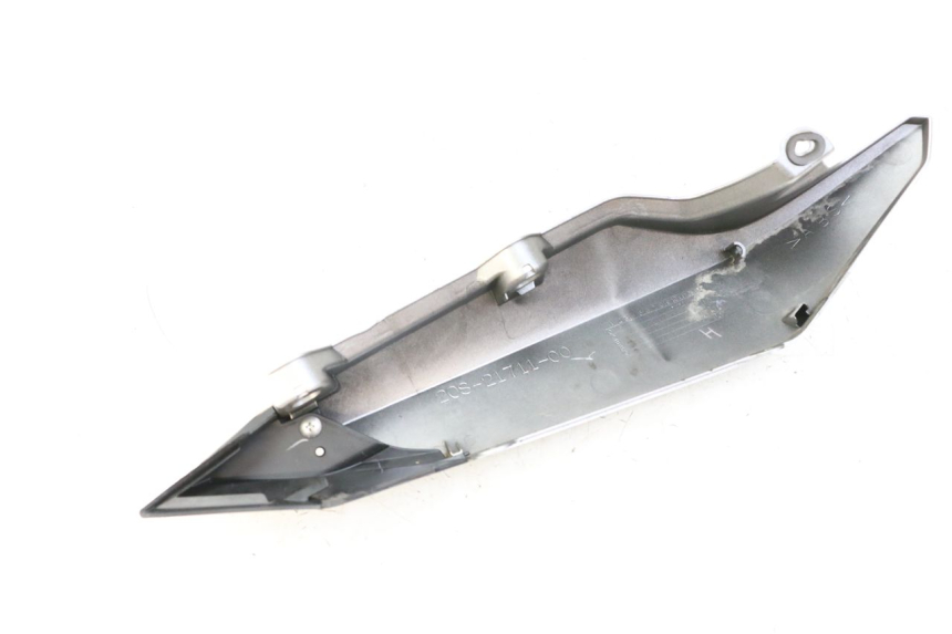 photo de CARENADO TRASERO IZQUIERDA YAMAHA XJ6 600 (2008 - 2016) - Detalles de los puntos de fijación