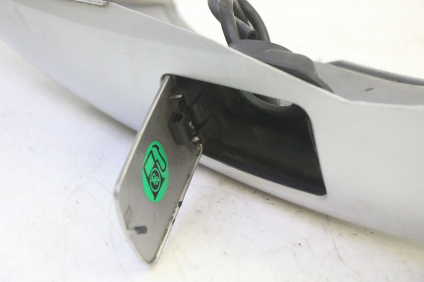 photo de CARENADO TRASERO IZQUIERDA YAMAHA YP MAJESTY 125 (2002 - 2006) - Vista general del producto