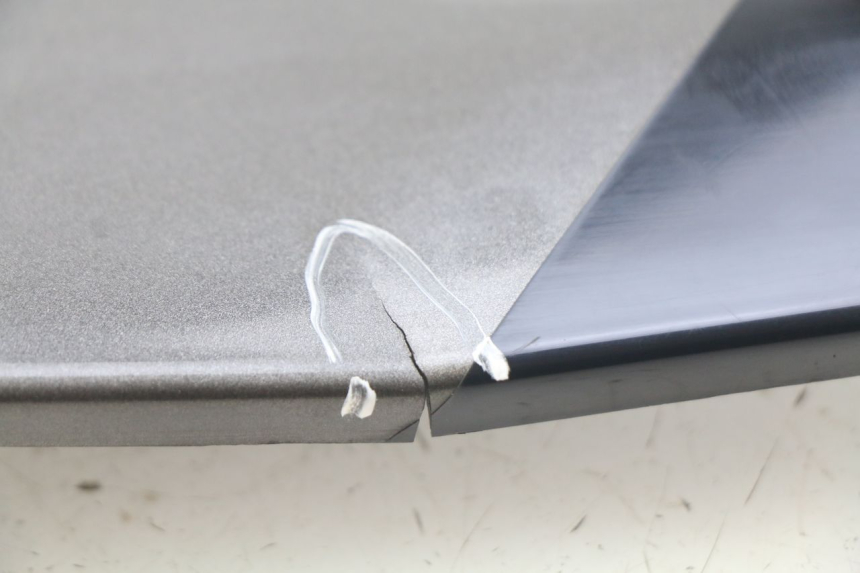 photo de FLANCO TRASERO IZQUIERDO KAWASAKI ZZR 600 (1995 - 2004) - Zoom estado de uso