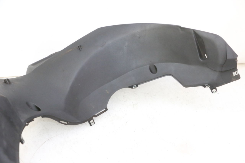 photo de CARENADO DELANTERO DERECHO QUADRO 4 4D 350 (2015 - 2018) - Inspección visual detallada