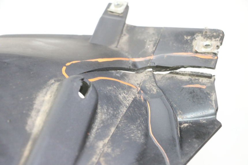 photo de CARENADO DELANTERO DERECHO QUADRO 4 4D 350 (2015 - 2018) - Zoom estado de uso