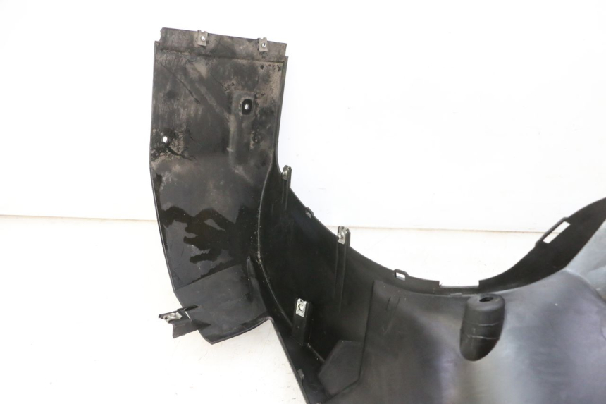 photo de CARENADO DELANTERO DERECHO QUADRO 4 4D 350 (2015 - 2018) - Estado de la superficie y material