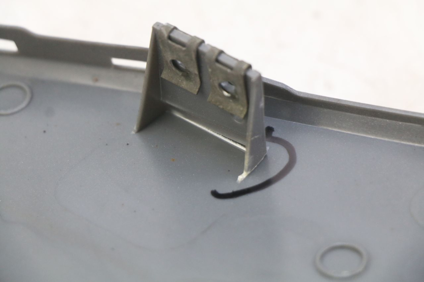 photo de FLANCO LATERAL DELANTERO DERECHO ECCITY ARTELEC 670 1 (2013 - 2017) - Detalle de la pieza