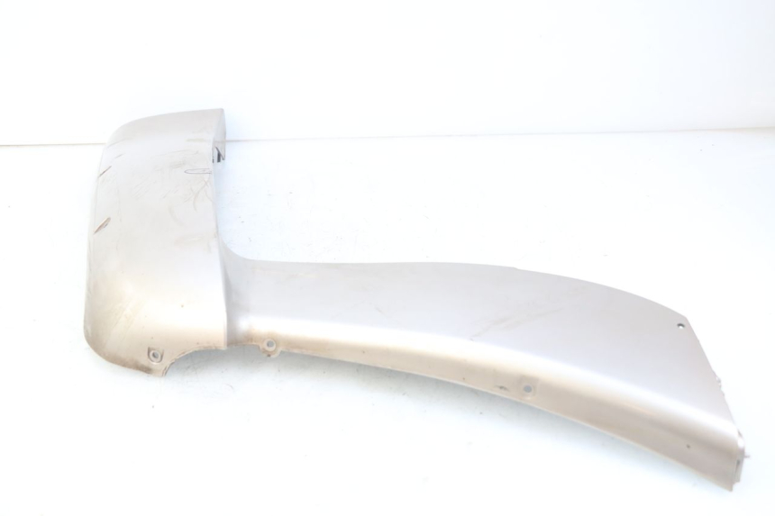 photo de FLANCO LATERAL DELANTERO DERECHO ECCITY ARTELEC 670 1 (2013 - 2017) - Características distintivas