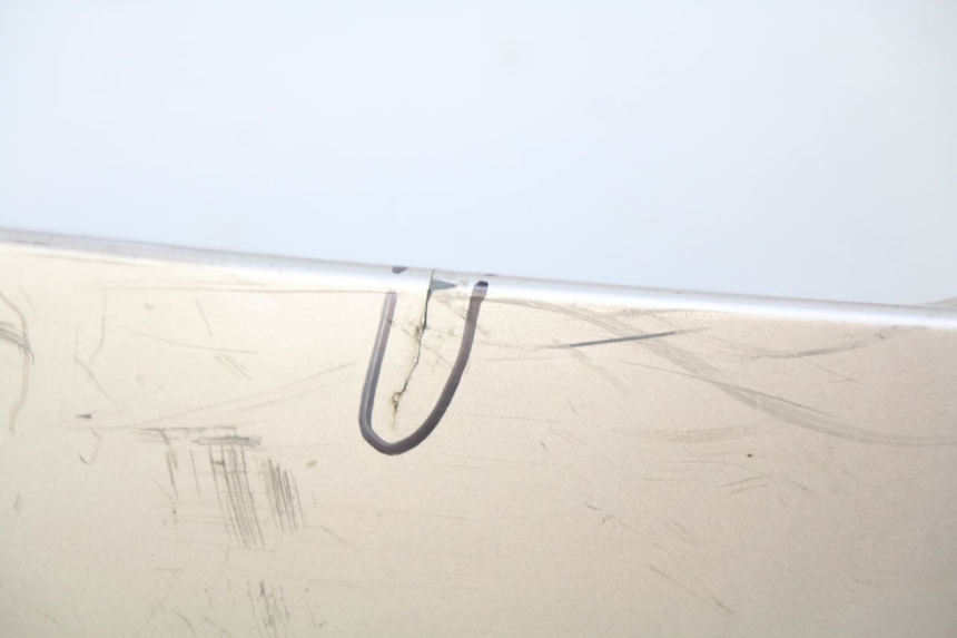 photo de FLANCO LATERAL DELANTERO DERECHO ECCITY ARTELEC 670 1 (2013 - 2017) - Primer plano de alta resolución