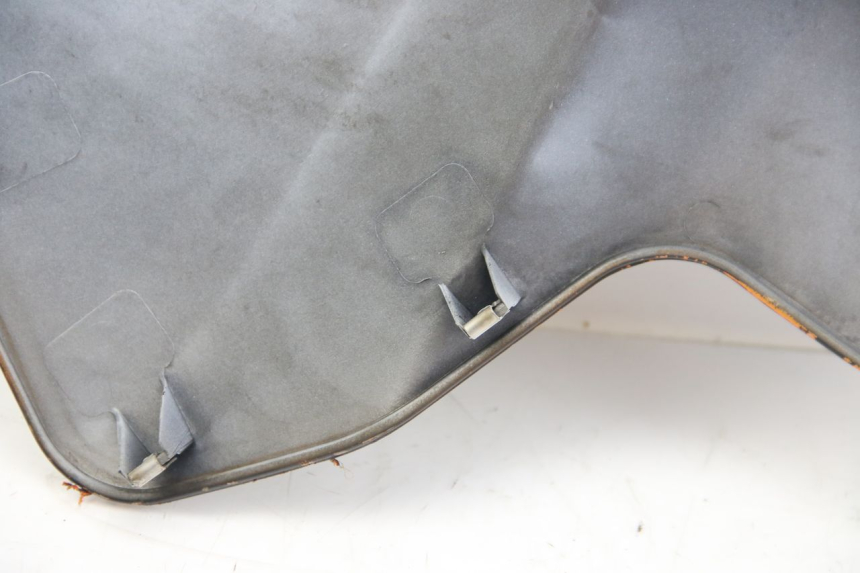 photo de FLANCO LATERAL DELANTERO DERECHO APRILIA ATLANTIC 500 (2002 - 2003) - Primer plano de alta resolución