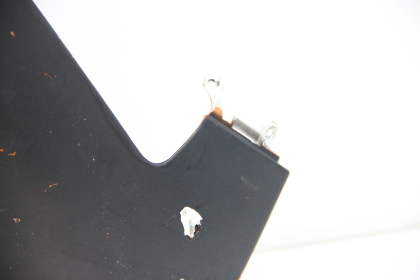 photo de FLANCO LATERAL DELANTERO DERECHO APRILIA ATLANTIC 500 (2002 - 2003) - Primer plano técnico