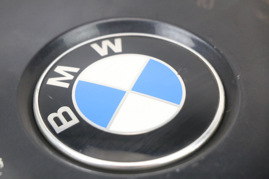 photo de FLANCO LATERAL DELANTERO DERECHO BMW C1 125 (2000 - 2003) - Primer plano técnico