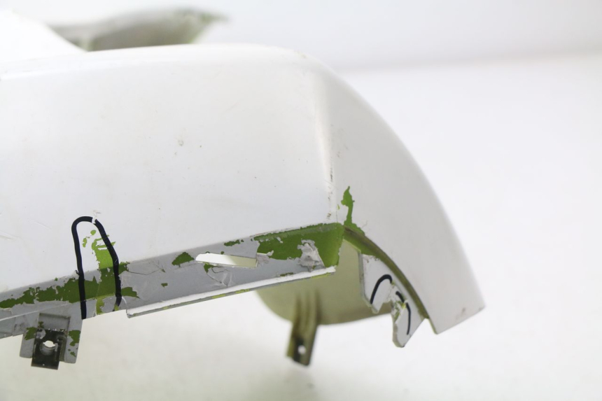 photo de CARENADO DELANTERO DERECHO ERIDER CARGO 1 (2009 - 2018) - Características distintivas