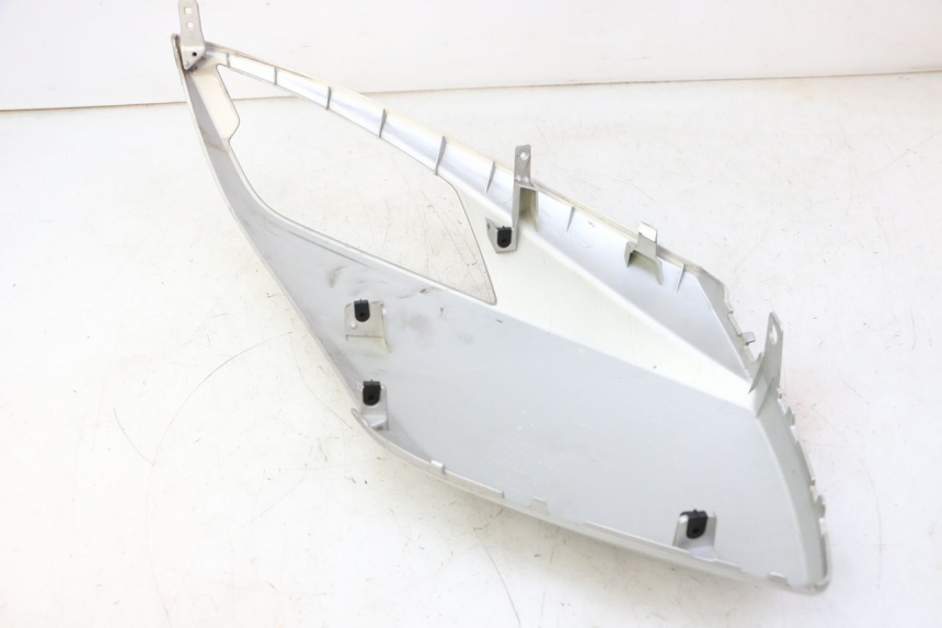 photo de FLANCO LATERAL DELANTERO DERECHO PEUGEOT CITYSTAR 50 (2013 - 2017) - Otra perspectiva