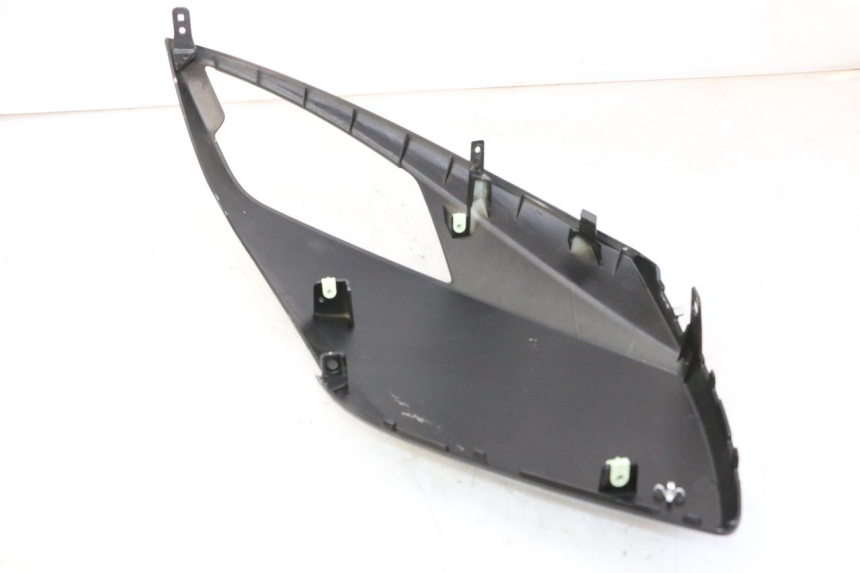 photo de FLANCO LATERAL DELANTERO DERECHO PEUGEOT CITYSTAR 50 (2013 - 2017) - Detalle de la pieza