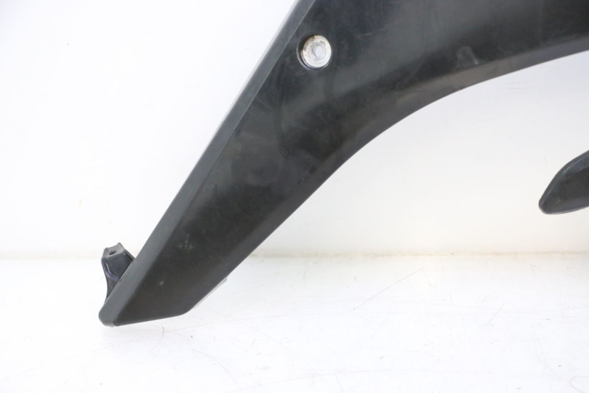 photo de CARENADO DELANTERO DERECHO HM HONDA CRM DERAPAGE RR 50 (2006 - 2017) - Primer plano técnico