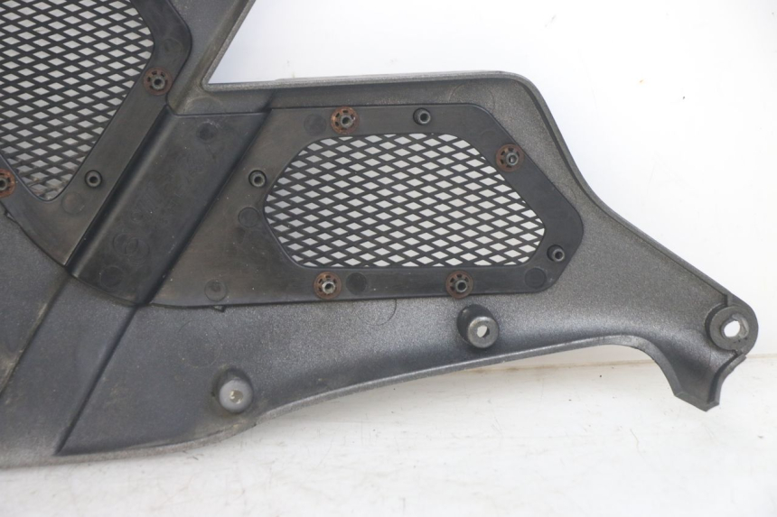 photo de FLANCO LATERAL DELANTERO DERECHO GILERA DNA 50 (2000 - 2007) - Zoom estado de uso