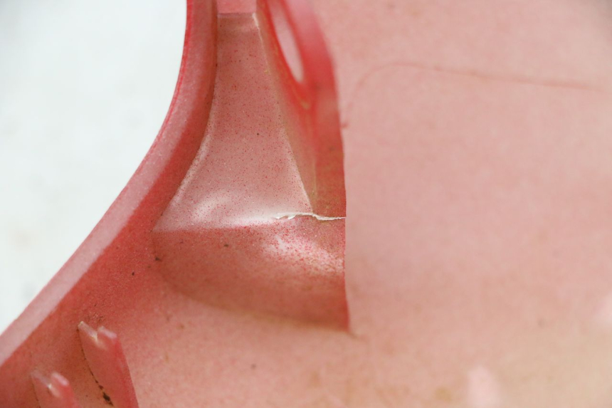 photo de FLANCO LATERAL DELANTERO DERECHO GILERA DNA 50 (2000 - 2007) - Detalle de la pieza