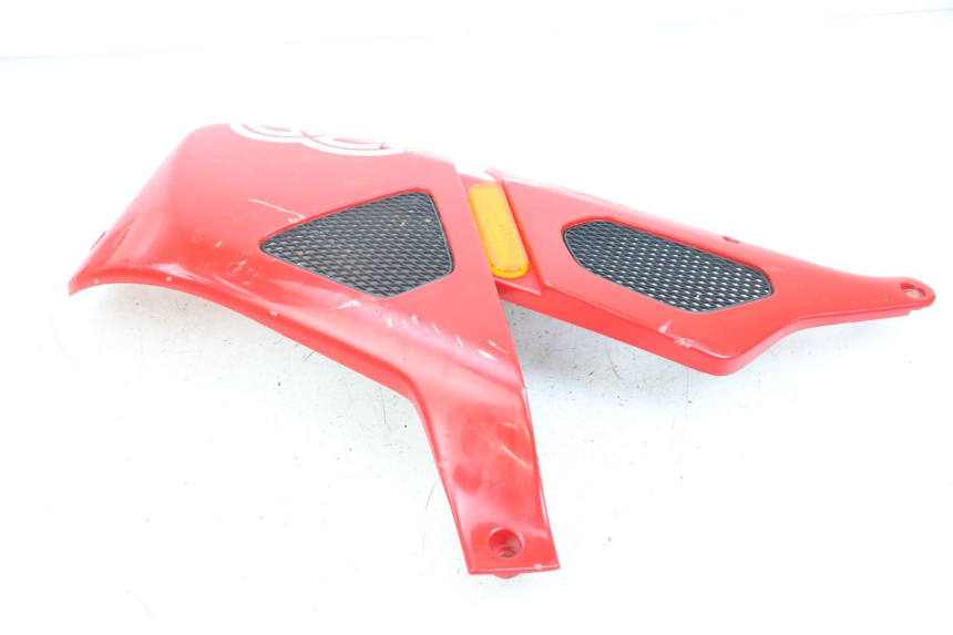 photo de FLANCO LATERAL DELANTERO DERECHO GILERA DNA 50 (2000 - 2007) - Detalles de los puntos de fijación