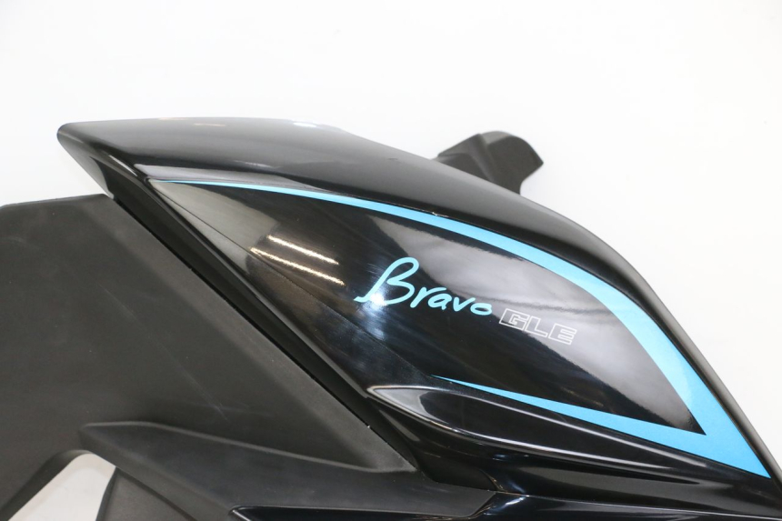 photo de CARENADO DELANTERO DERECHO EBROH BRAVO GLE 1 (2020 - 2024) - Características distintivas