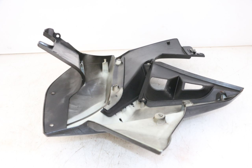 photo de CARENADO DELANTERO DERECHO EBROH BRAVO GLE 1 (2020 - 2024) - Otra perspectiva