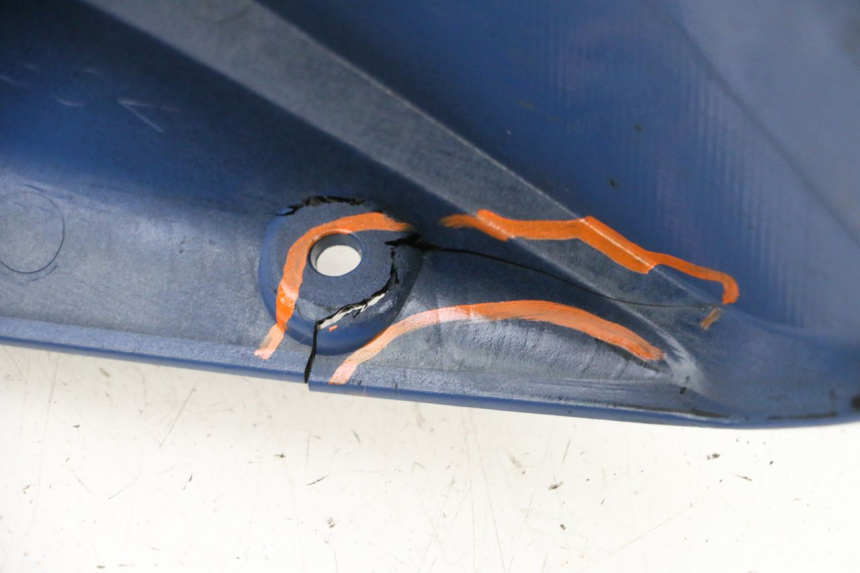 photo de CARENADO DELANTERO DERECHO YAMAHA FJR ABS 1300 (2006 - 2012) - Primer plano técnico