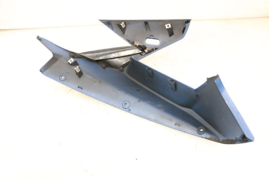 photo de CARENADO DELANTERO DERECHO YAMAHA FJR ABS 1300 (2006 - 2012) - Primer plano técnico