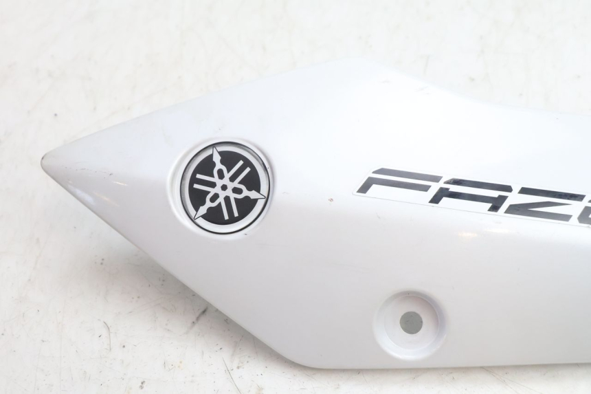 photo de CARENADO DELANTERO DERECHO YAMAHA FZ8 800 (2010 - 2016) - Detalle de la pieza