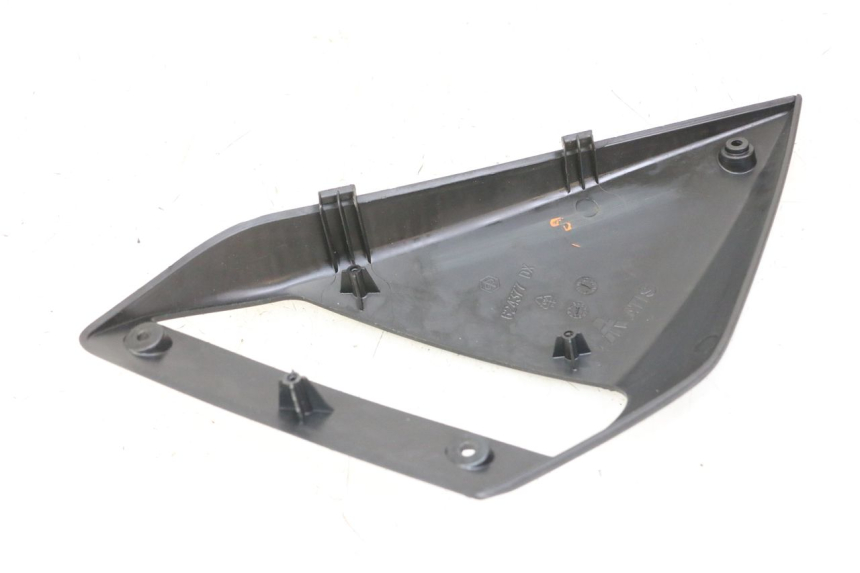 photo de CARENADO DELANTERO DERECHO GILERA NEXUS 300 (2008 - 2013) - Detalle de la pieza