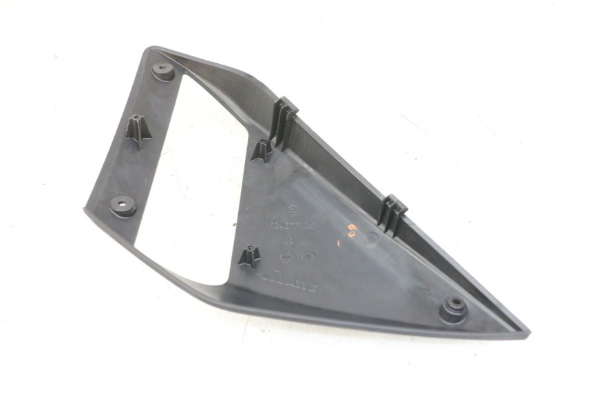 photo de CARENADO DELANTERO DERECHO GILERA NEXUS 300 (2008 - 2013) - Zoom estado de uso